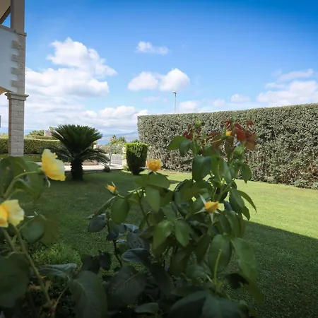 Apartment Komplett Ausgestattete Fuer 7 Personen By Interhome *