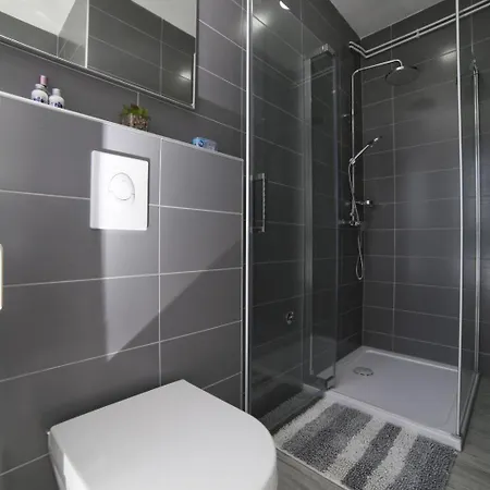 Komplett Ausgestattete Fuer 7 Personen By Interhome *