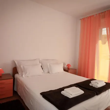 Komplett Ausgestattete Fuer 7 Personen By Interhome شقة سوبيتار