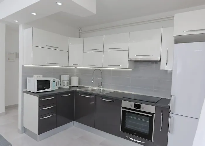 Komplett Ausgestattete Fuer 7 Personen By Interhome Apartment