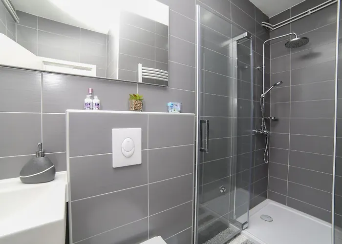 Apartment Komplett Ausgestattete Fuer 7 Personen By Interhome *